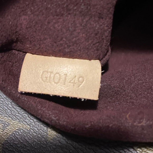 Louis Vuitton shoulder bag MONTAIGNE GM, Authentic, vintage gently used - Picture 13 of 15